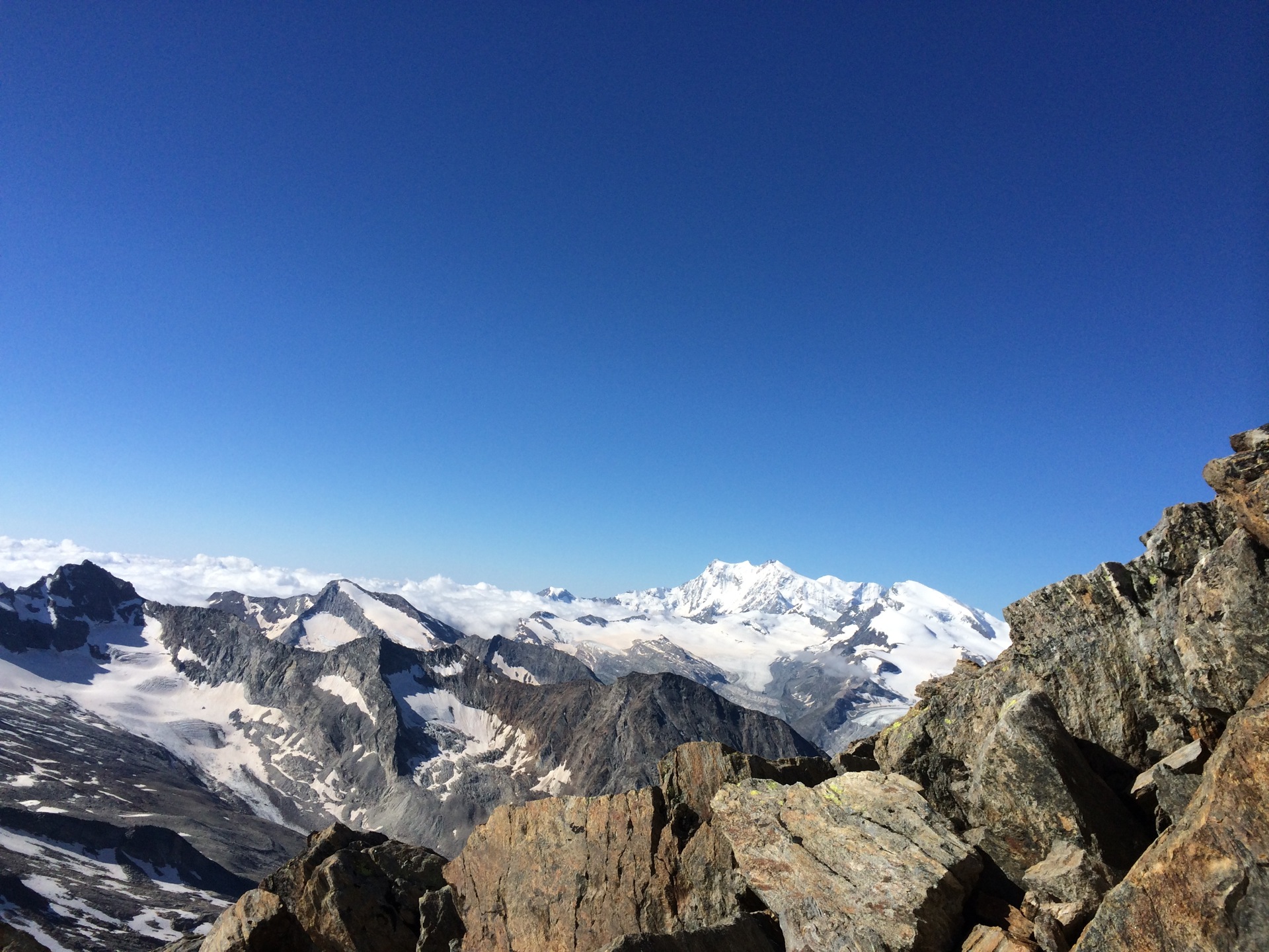 Blick vom Südgrat des Weissmies in Richtung Monte Rosa 