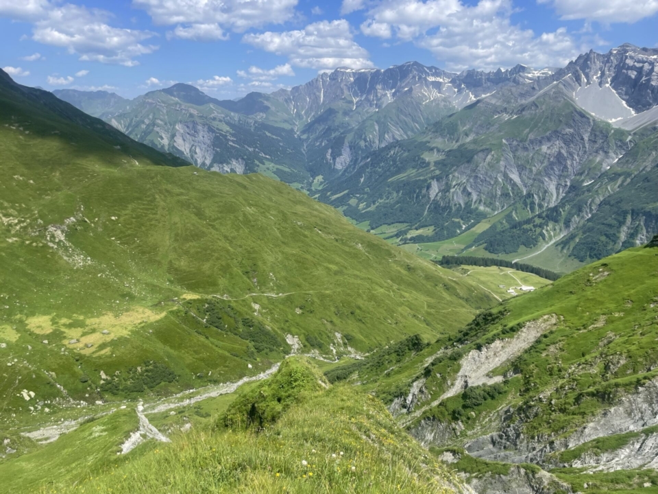 Da geht's runter zur Skihütte Obererb und den Bus... 